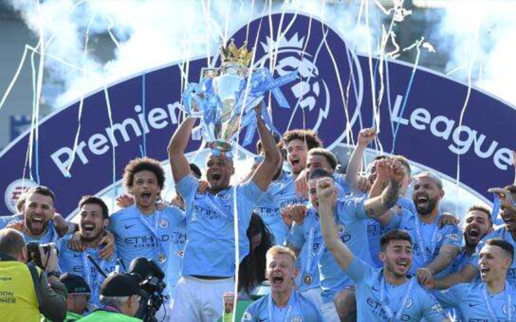 在深厚的友 在深厚的友